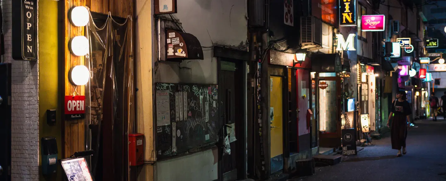 Food Tour in Tokyo with local yakitori, rare local access, and Golden Gai drinks in Shinjuku.