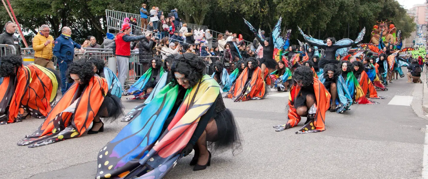 Tempio Pausania Carnival (Carnevale) Photo Tour in Sardinia capturing parade and Re Giorgio's court.