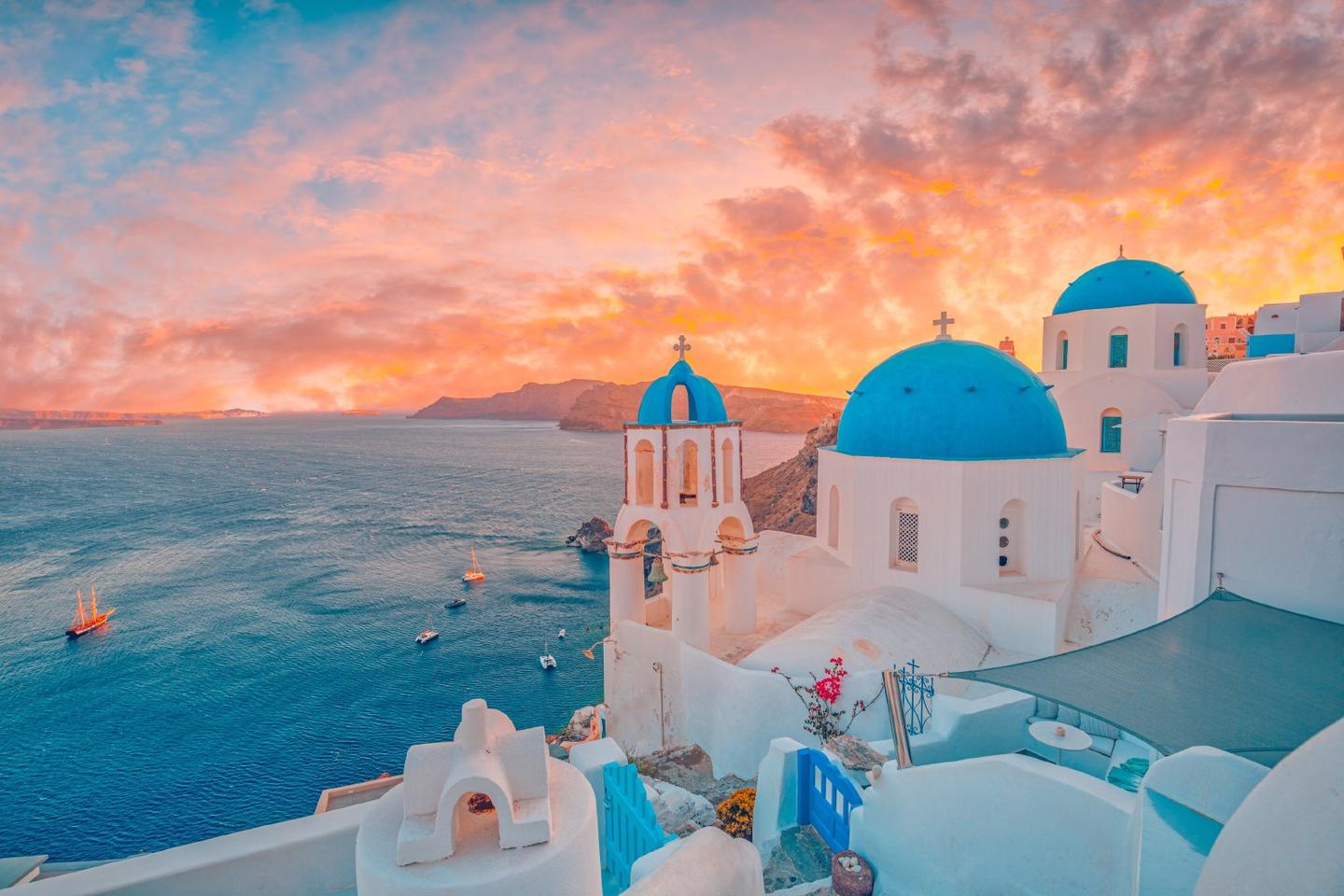 3 days in Santorini with Aegean coast swims, Greek cooking, winery visits and a sunset boat tour.
