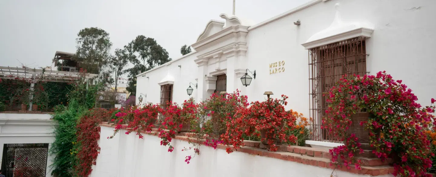Archaeology Tour in Lima with Larco Museum treasures and Mateo Salado pyramids and ancient ruins.