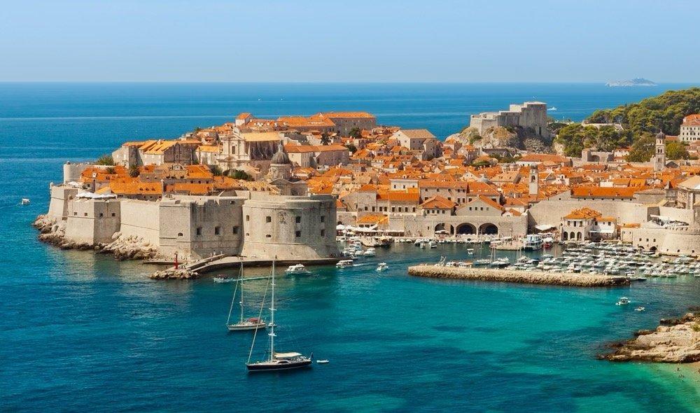9-day itinerary through Croatia, Slovenia & Italy — photo walks, coastlines, culture, historic towns