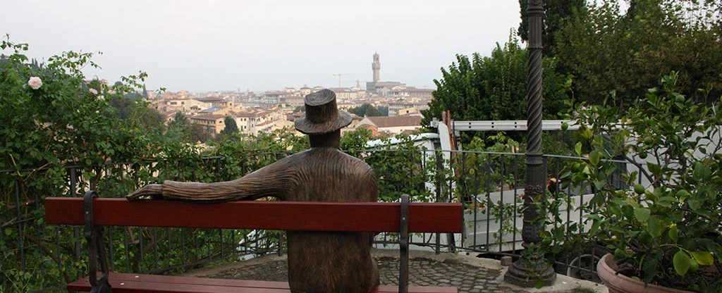 Walking Tour in Florence to enjoy the city from above exploring hilltop views and quiet gardens.