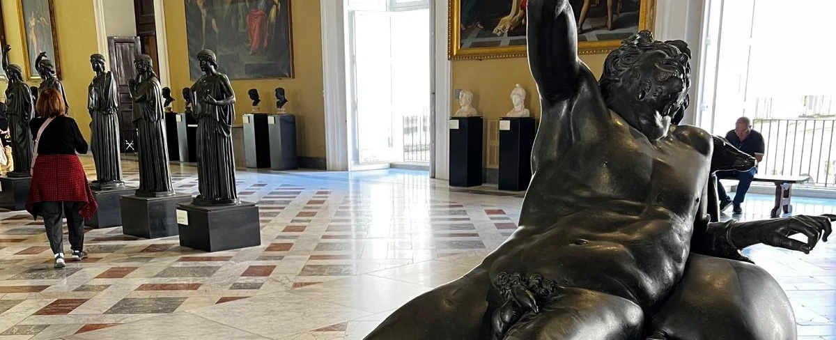 History Tour of Archaeological Museum of Naples, exploring Roman patrician life around Vesuvius.
