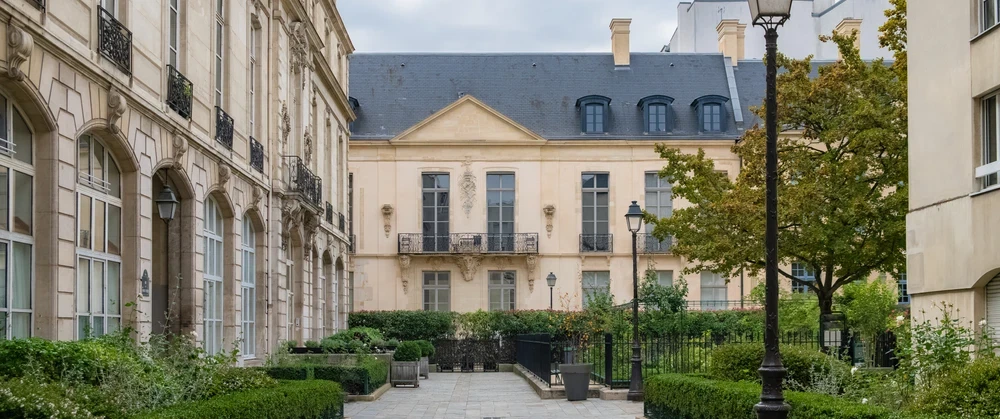 Walking Tour in Le Marais, Paris tracing its 17th-century aristocratic golden age with a historian.