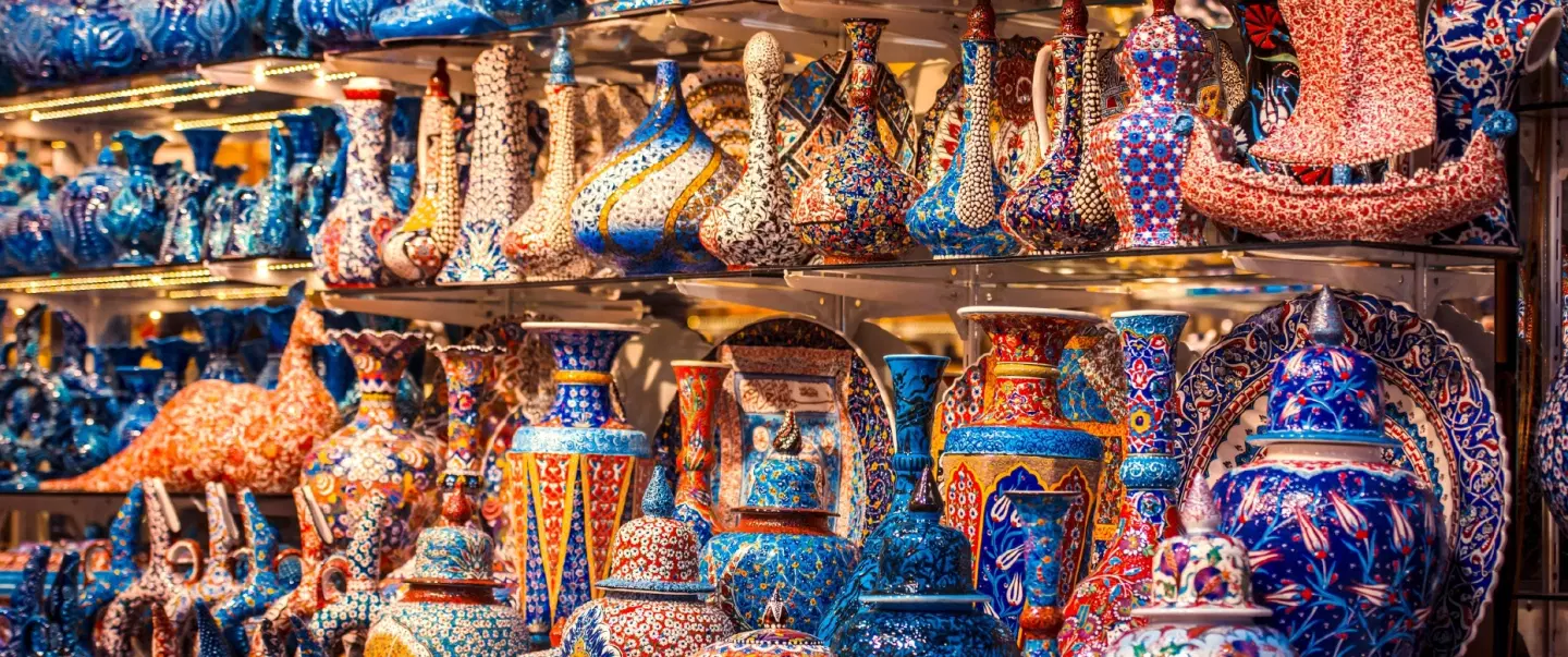 Walking Tour in Istanbul: Topkapı Palace, Ottoman history, and the Grand Bazaar’s cultural legacy.