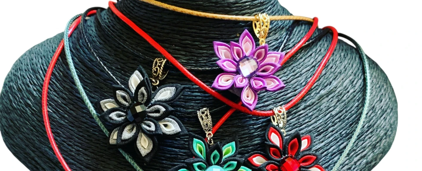Tsumami-zaiku Silk Craft Workshop in Tokyo's Kagurazaka district with a contemporary master.