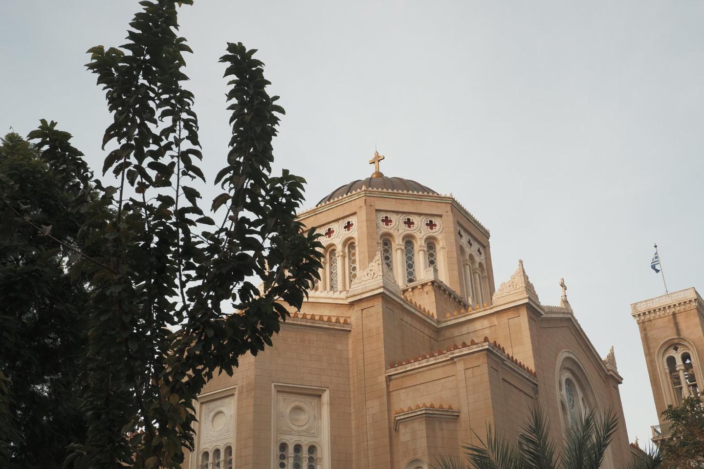 3 days in Athens exploring art, cuisine, the acropolis of Athens, Greek traditions, and rebetiko.
