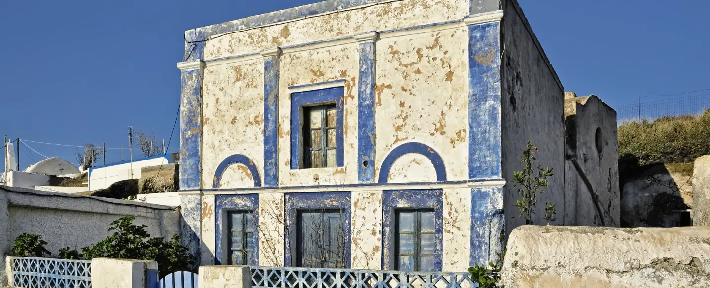Boat Tour from Santorini to Thirassia with caldera views, local food and a traditional wine tasting.