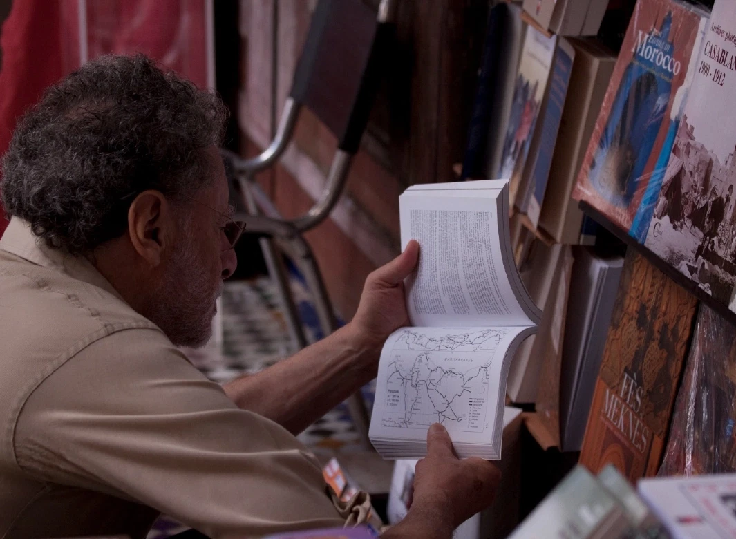 Photo Walk in Fes Medina mastering street photography with expert photographer and culture keeper.